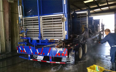 Excellent Truck Wash Service